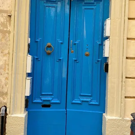 Luna Valletta